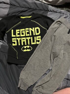 Batman Black & Neon Green "Legend Status" Sweatshirt with Gray Joggers